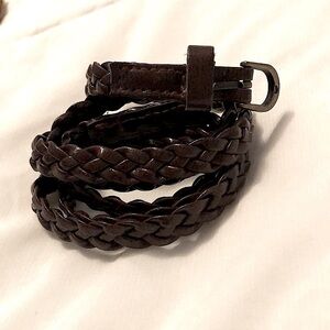 🤎 EUC Synthetic Thin Dark Brown Braided Belt